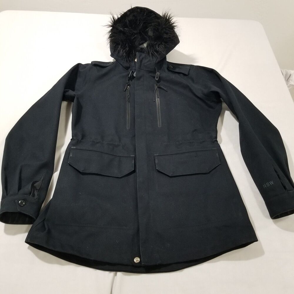 Nike Sportswear Jacket Womens Large M65 426816-010 Waterproof Tape Seams Storm